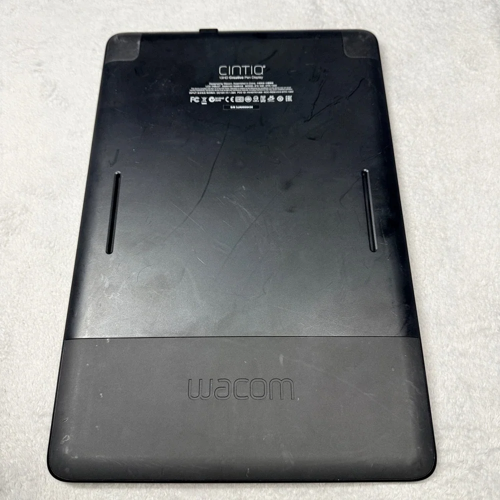Wacom Cintiq 13HD Creative Pen Display DTK-1300 13in Black Drawing Tablet